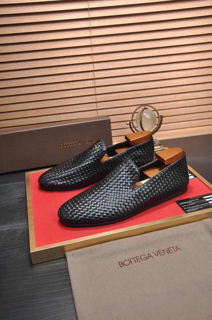 Men's shoes 💰600💶 [Botteg Venetta (BV)] (wallet shoes) exclusive new model official website new model The upper is made of high-quality top calfskin. Delicate feel and flowing luxurious texture. Tailored for refined men to create a noble aura. Detailed and regular Mark hand-stitching. Smooth lines. Full cowhide lining, comfortable to wash off sweat. 38-44